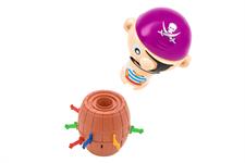 GIOCO 'PIRATA NELLA BOTTE' C/16 SPADE  12 E                    SCATOLA-X