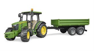 BRUDER TRATTORE 'JOHN DEERE' C/RIMORCHIO 585x267  4 £          SCATOLA-M